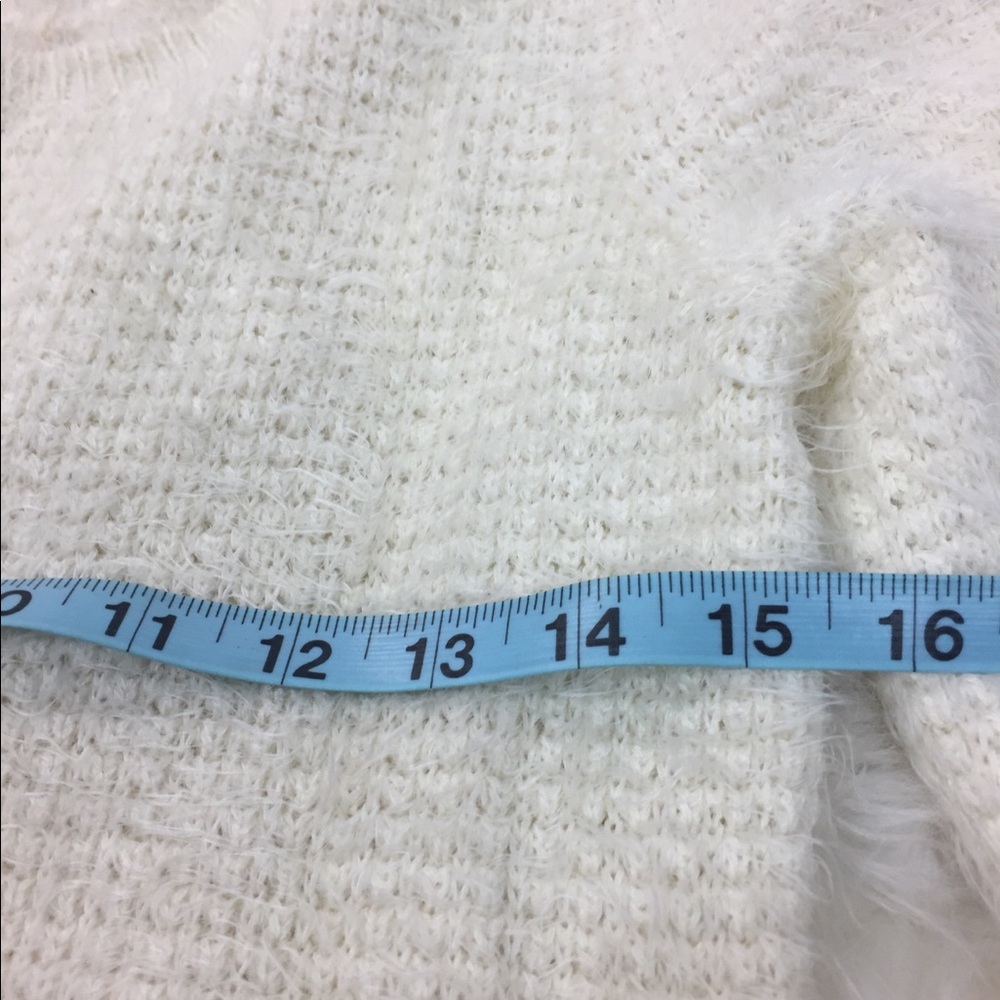 Kendall and kylie crop top - Picture 3 of 4